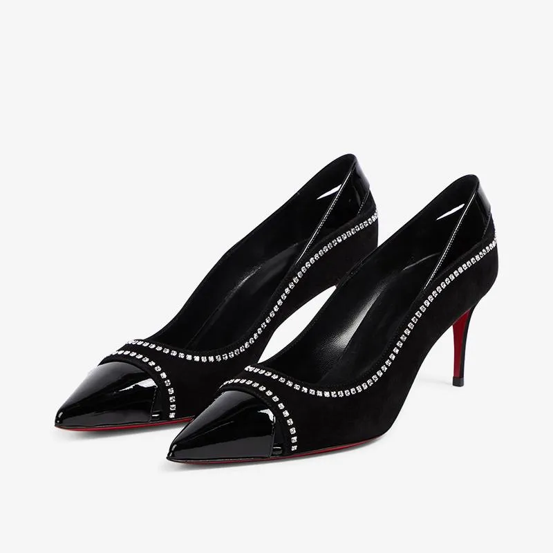 Eye-catching Black Leather Pump