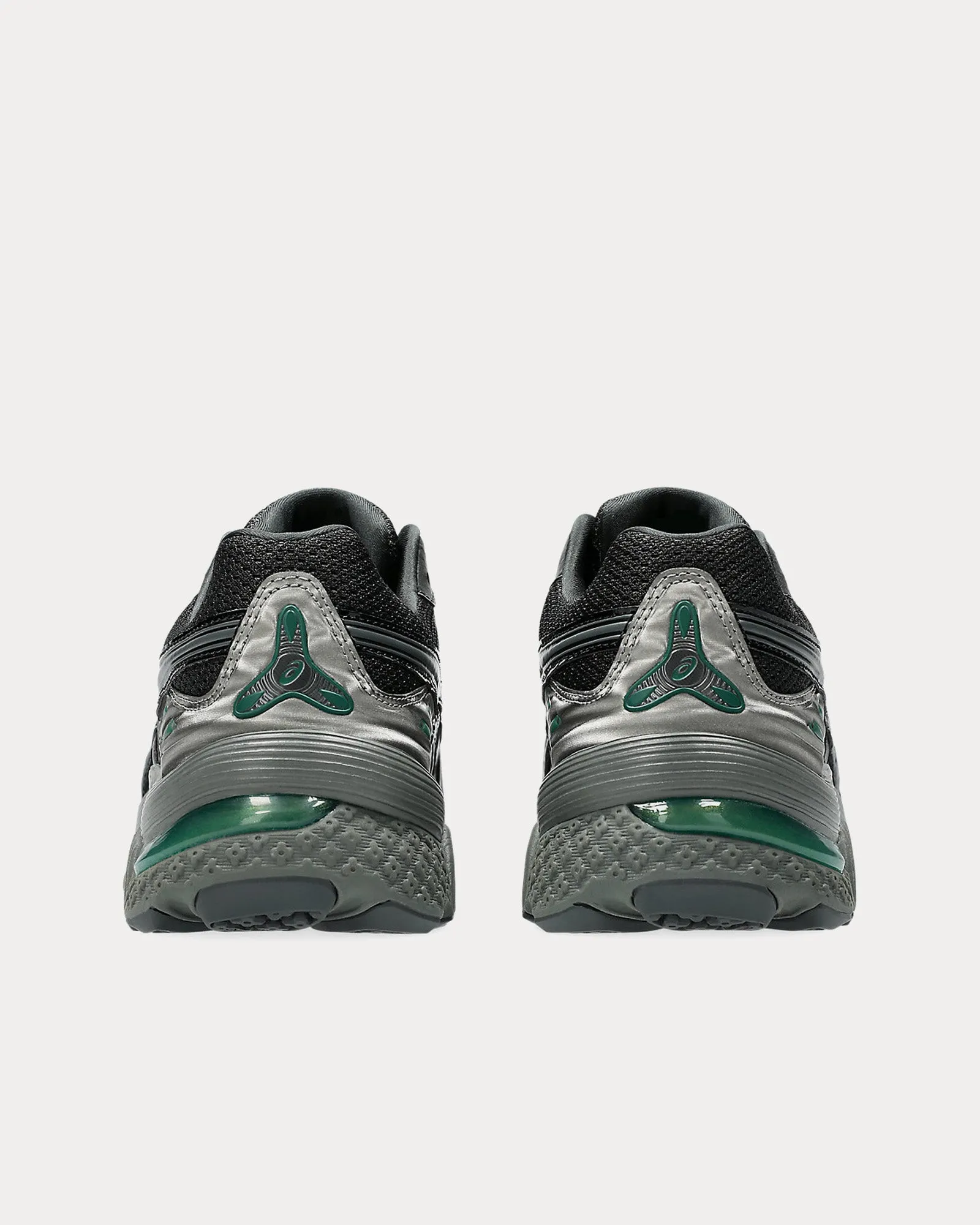 Gel-Flammae Grey / Black Low Top Sneakers