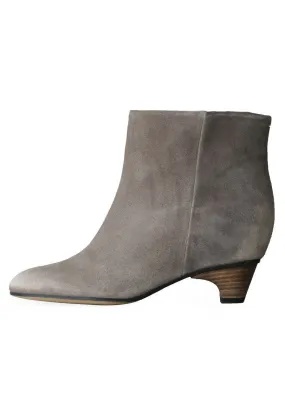 Kitten-Heel Boot