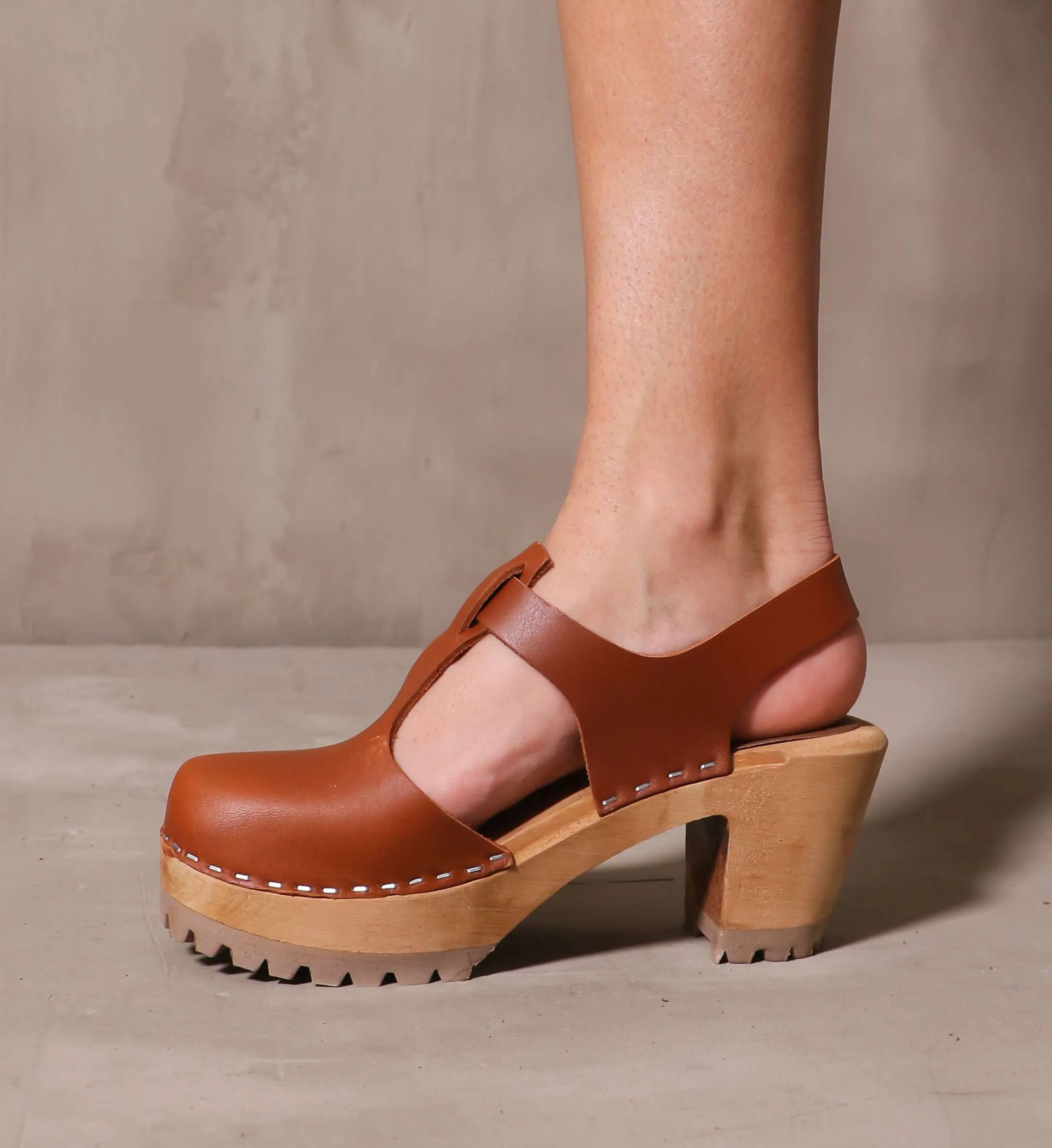MADELINE T-STRAP CLOG