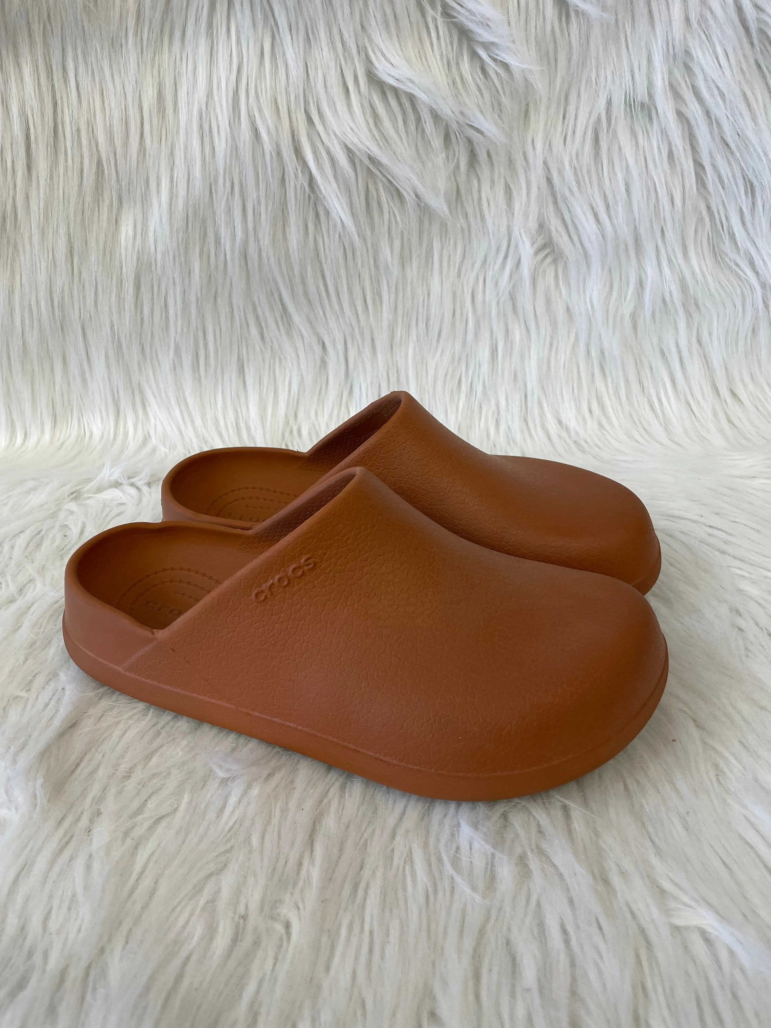 Shoes Flats By Crocs In Brown, Size: 7